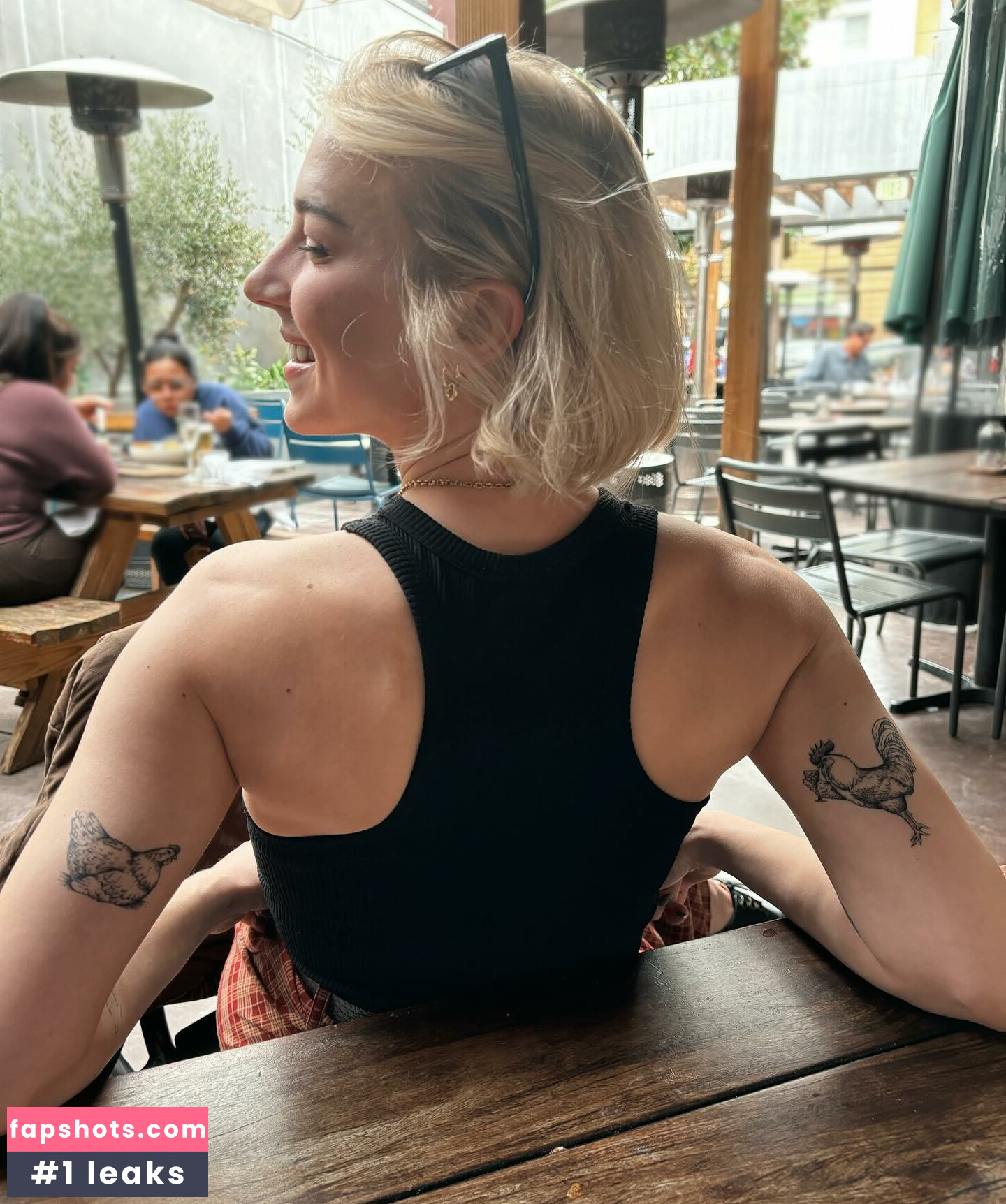 Courtney Miller gallery photo #157