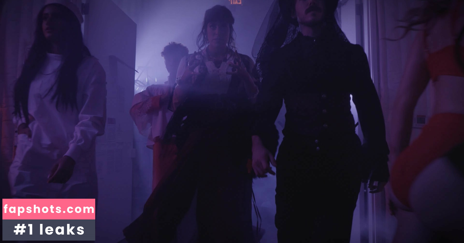 Courtney Miller gallery photo #159