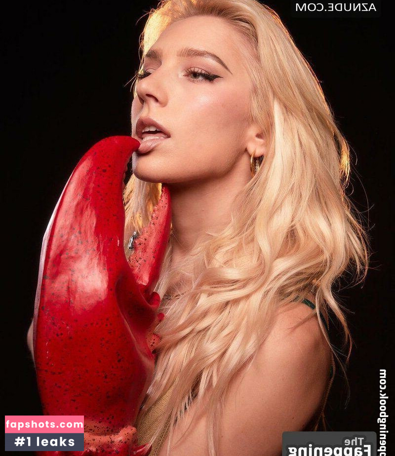 Courtney Miller gallery photo #18