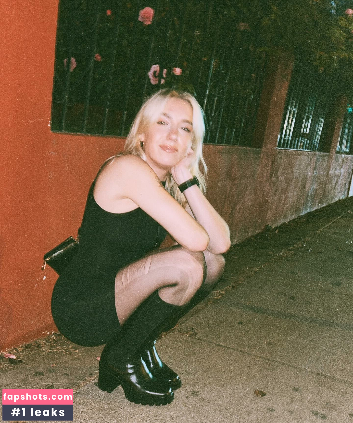 Courtney Miller gallery photo #190