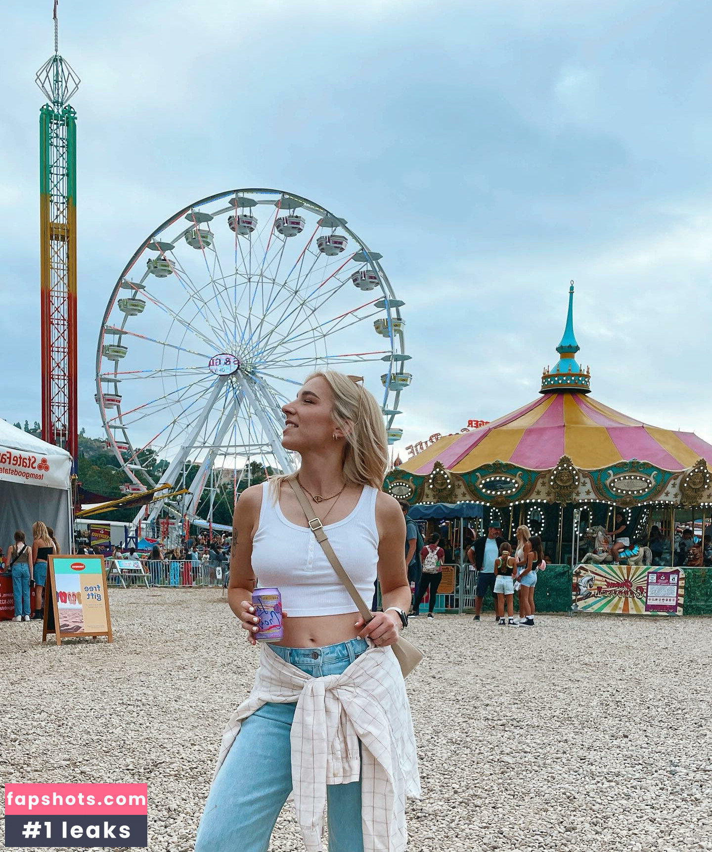 Courtney Miller gallery photo #195