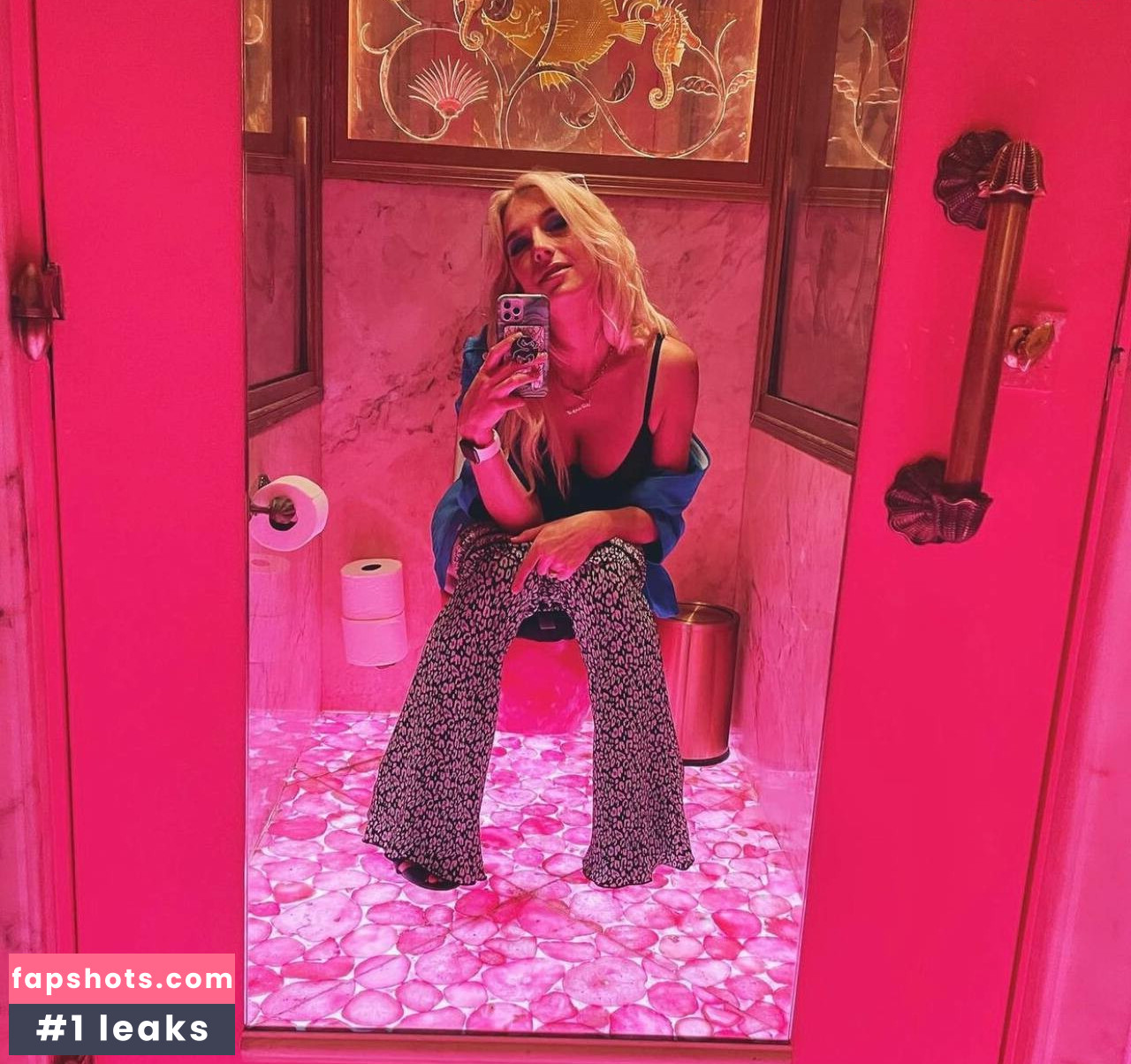 Courtney Miller gallery photo #333