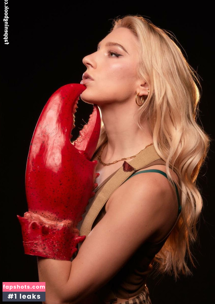 Courtney Miller gallery photo #348