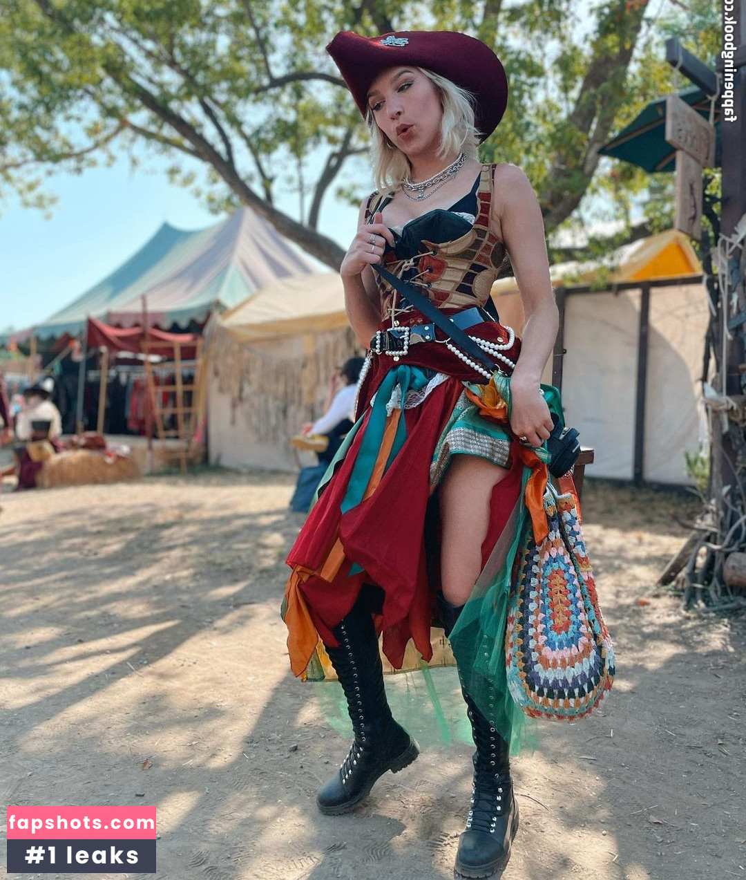 Courtney Miller gallery photo #376