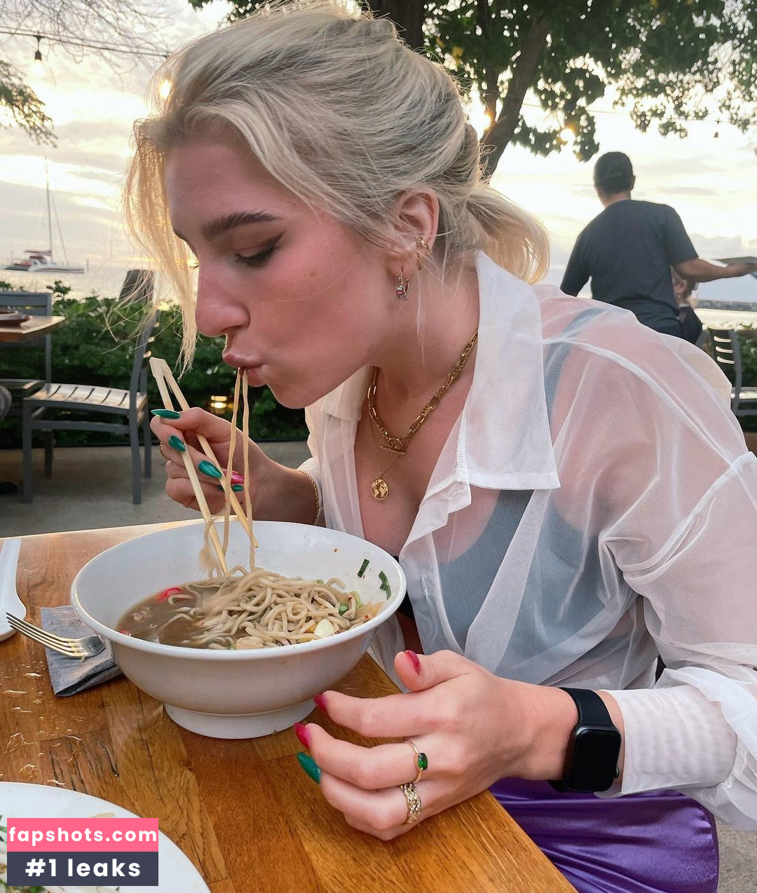 Courtney Miller gallery photo #382