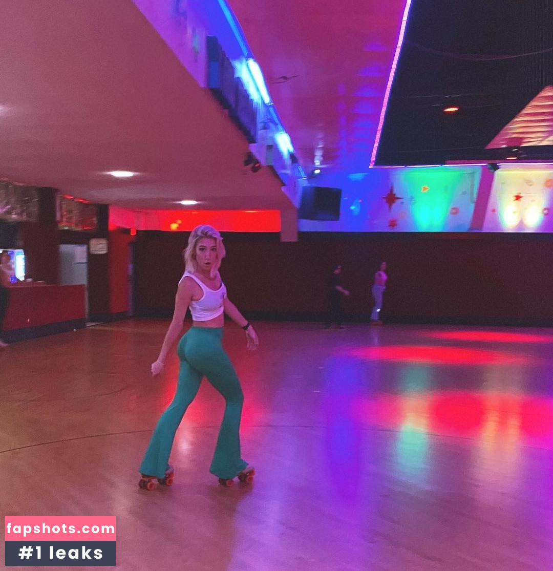 Courtney Miller gallery photo #384