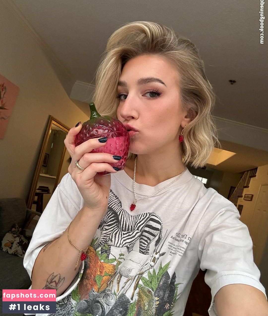 Courtney Miller gallery photo #54