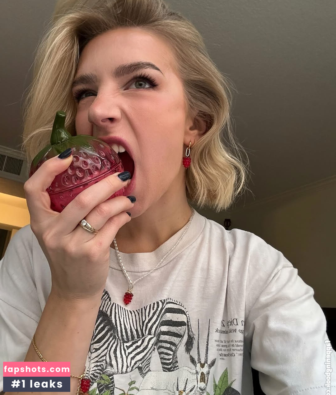 Courtney Miller gallery photo #59