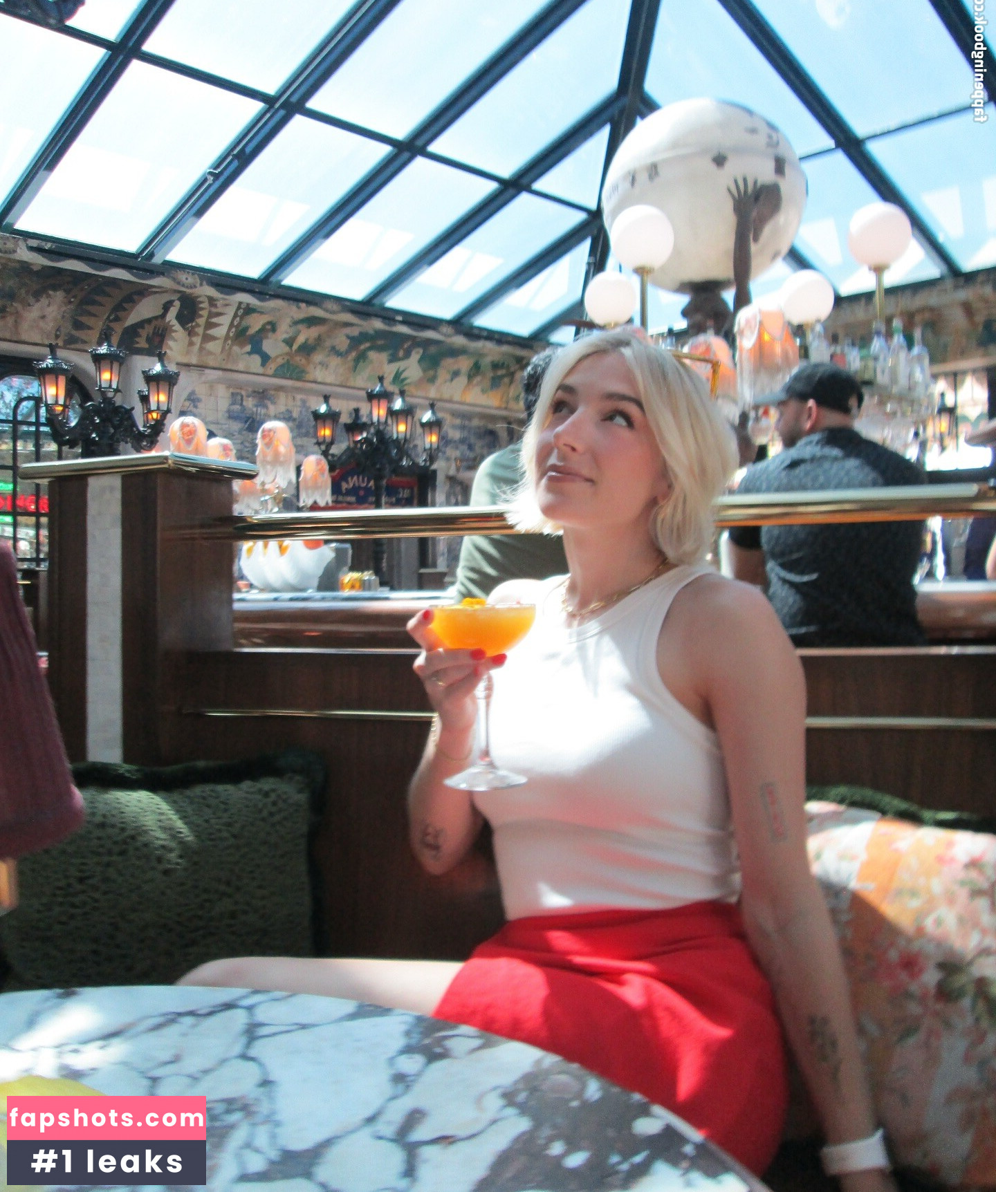 Courtney Miller gallery photo #96