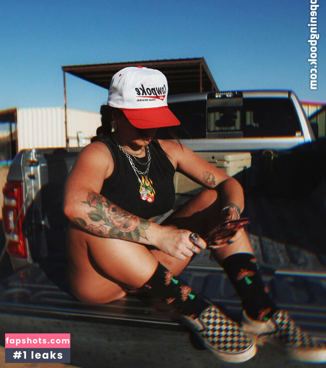 courtneye__ gallery photo #4