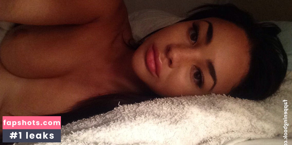 Courtnie Quinlan gallery photo #68