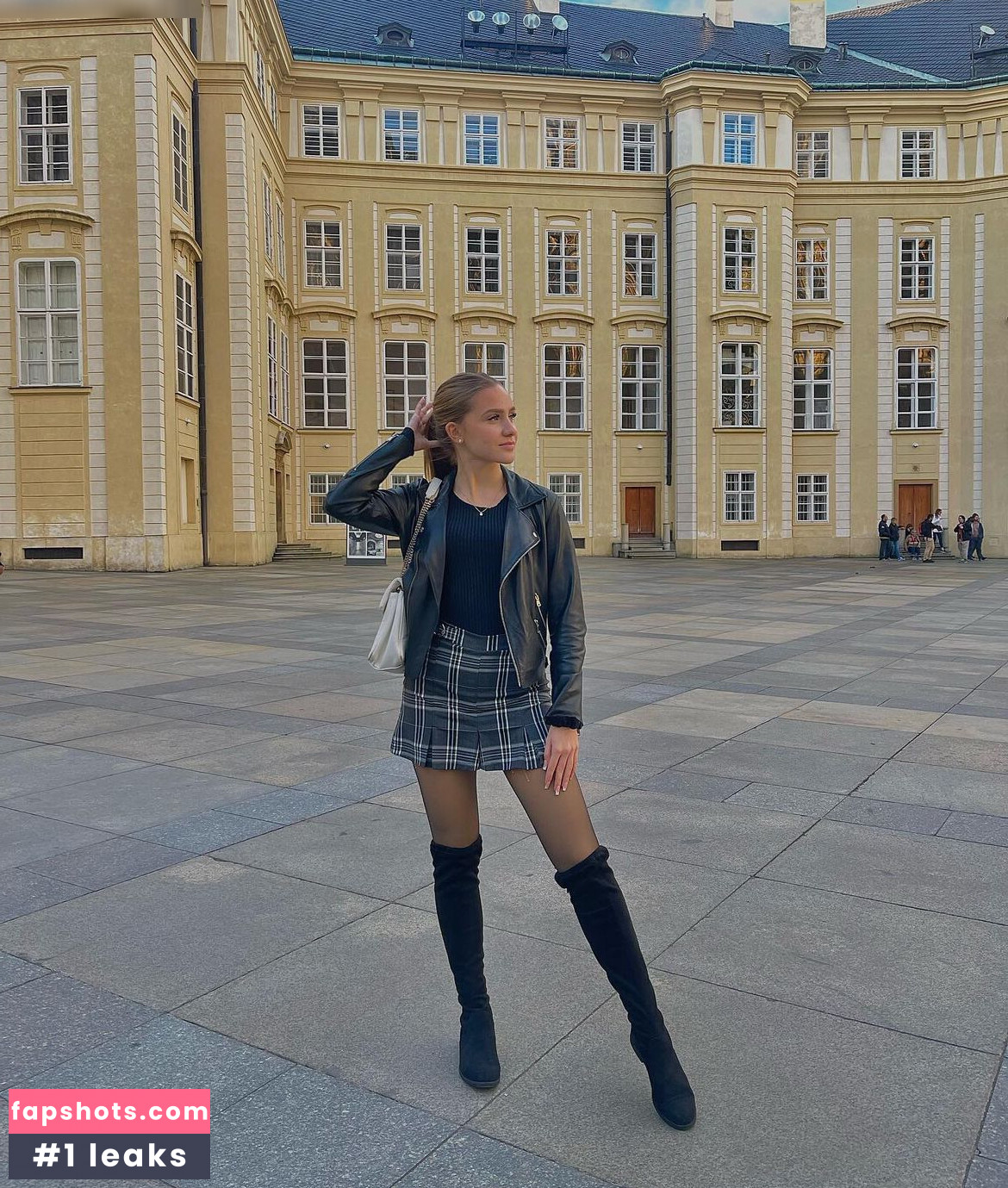 Crazy Chantii gallery photo #12