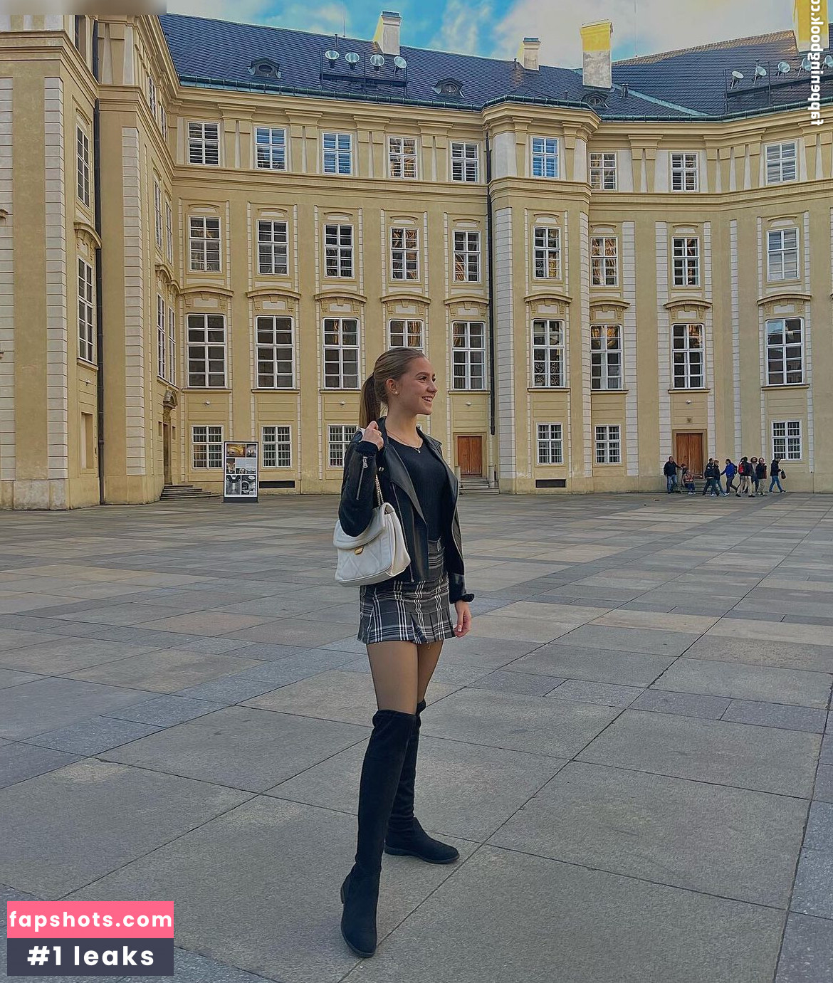 Crazy Chantii gallery photo #13