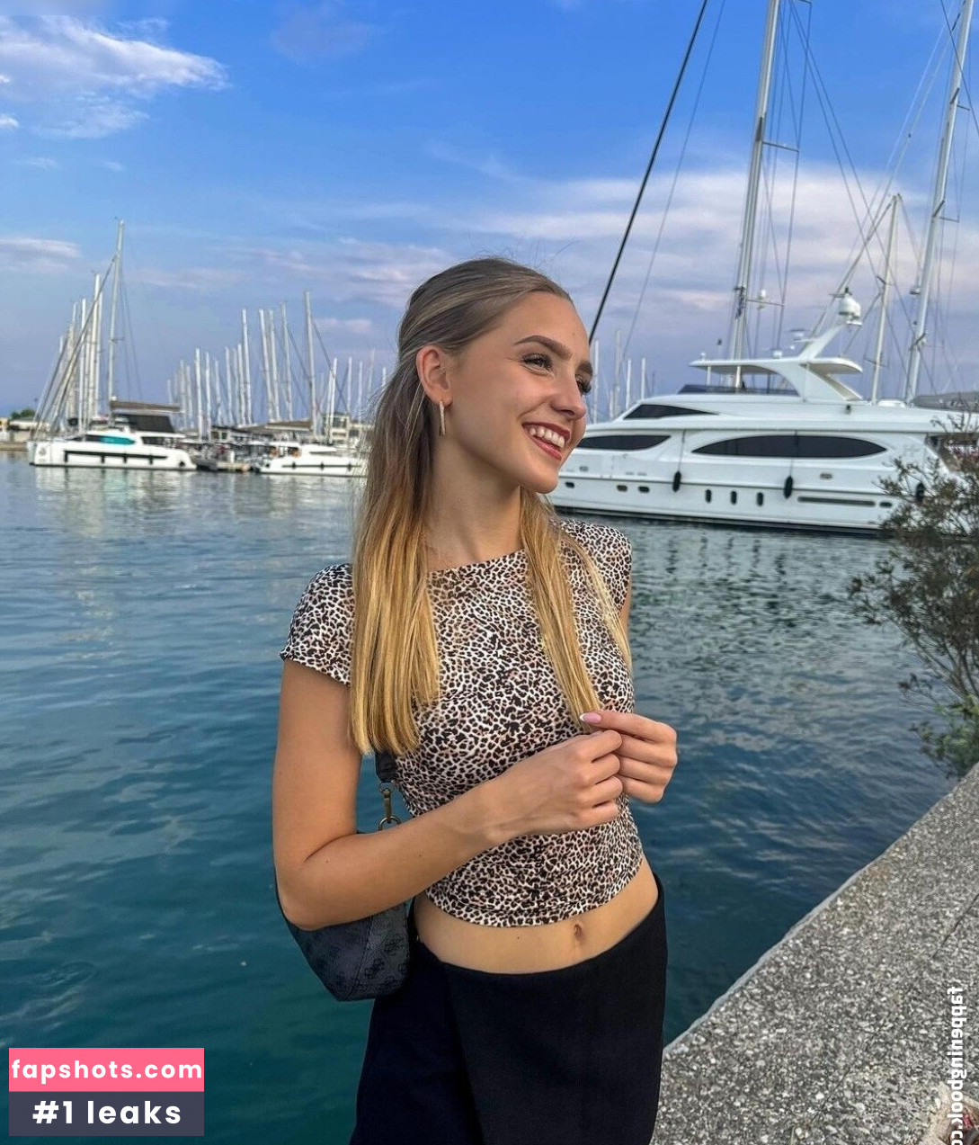 Crazy Chantii gallery photo #6