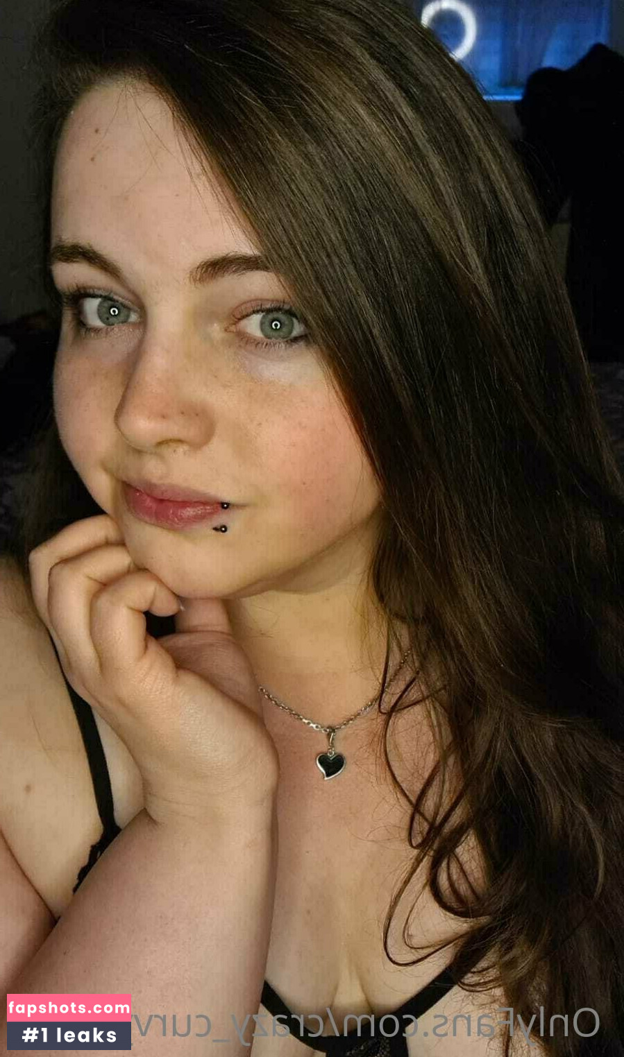 crazy_curvy_melii nude babe gallery