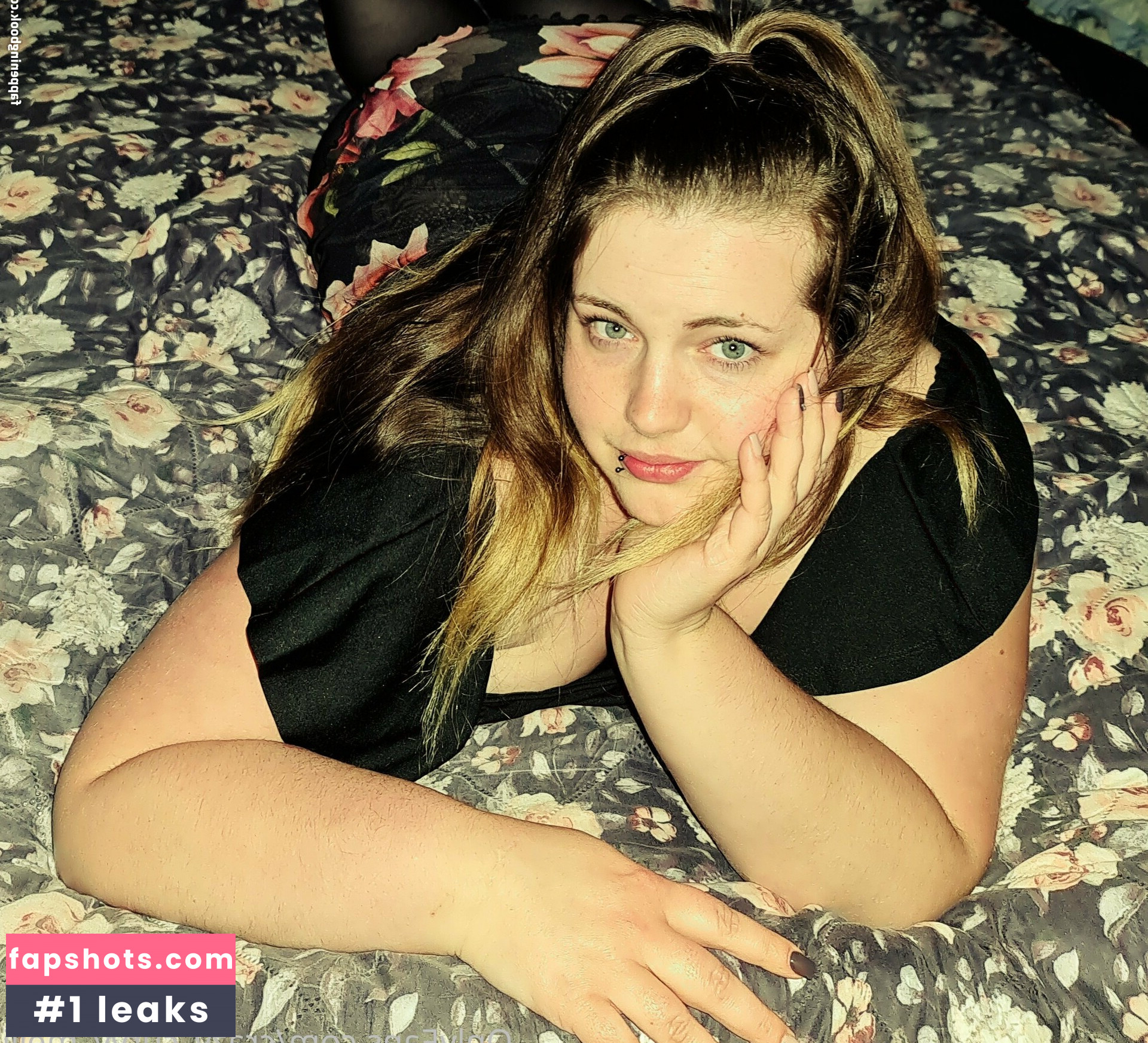 crazy_curvy_melii gallery photo #8