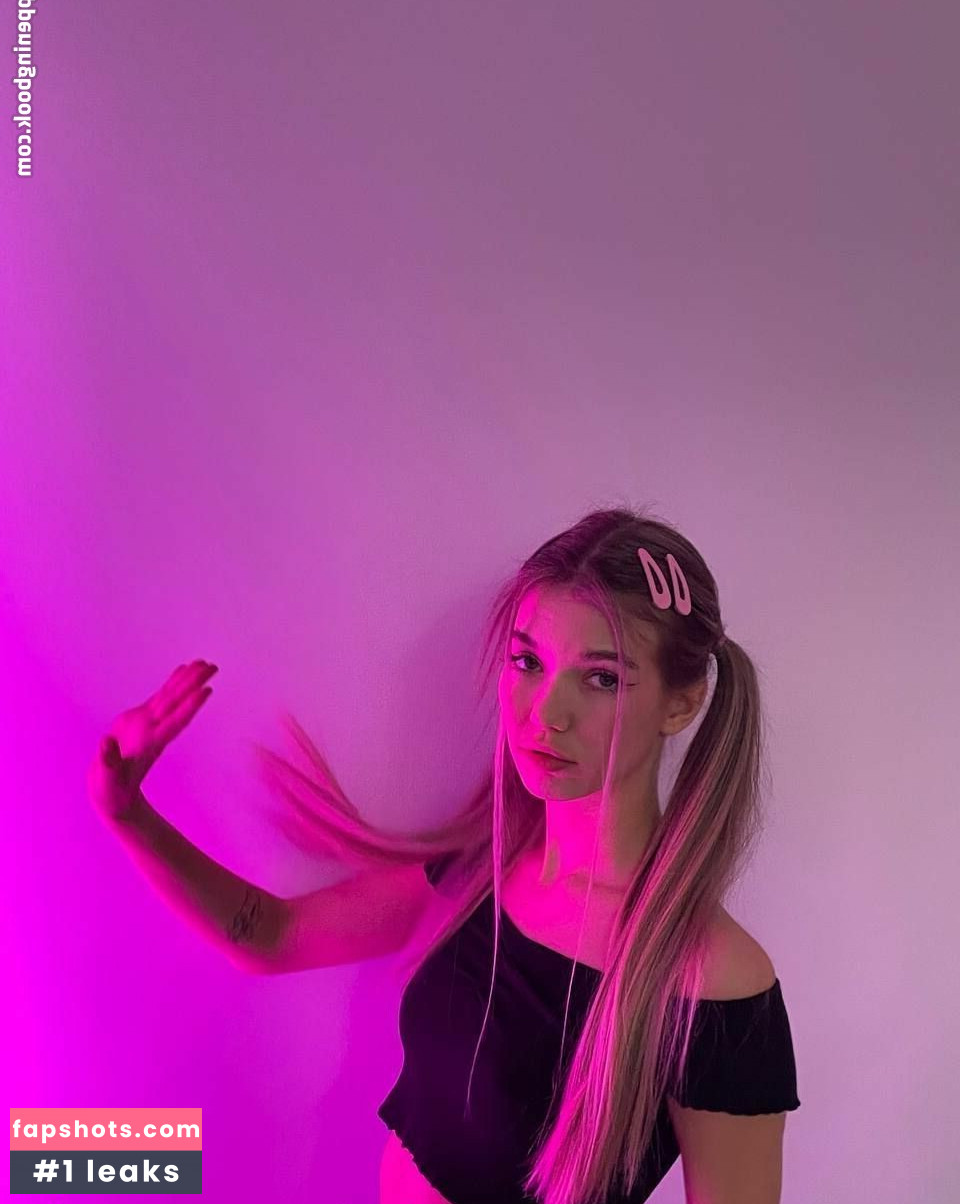 crazycutelina gallery photo #12