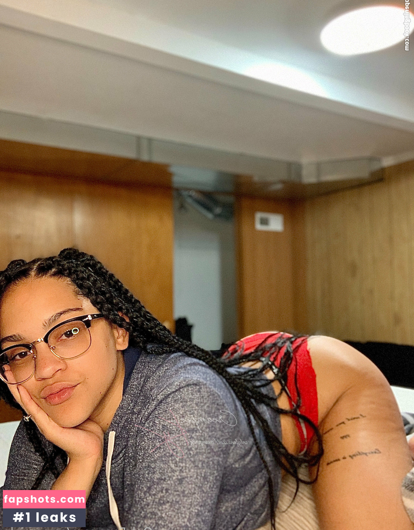 creampieky gallery photo #2