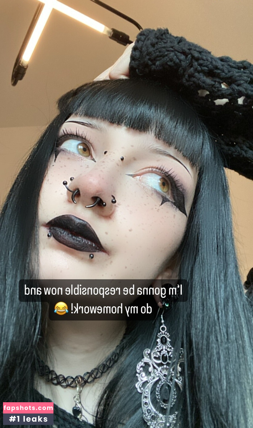 CreepyCassy gallery photo #5