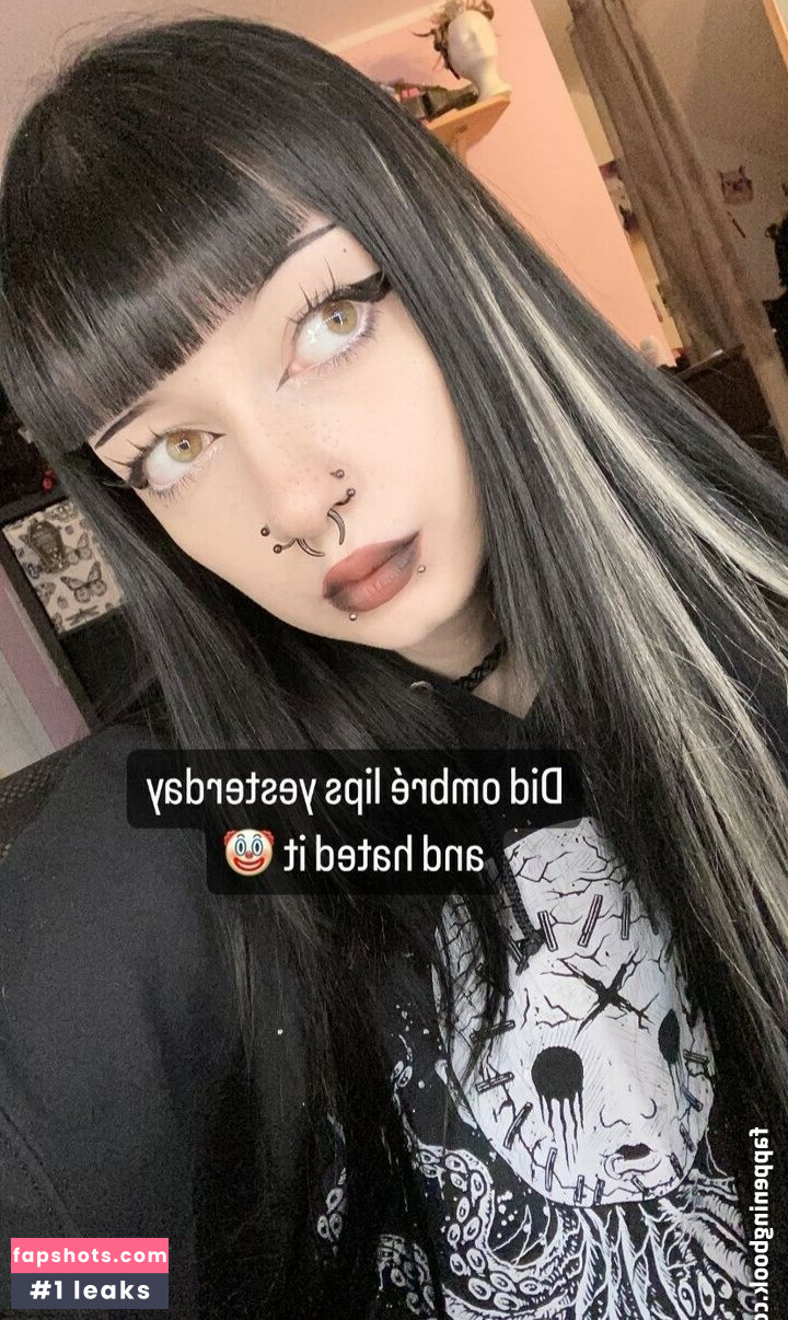 CreepyCassy gallery photo #9