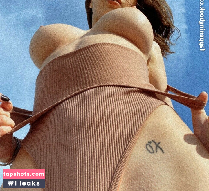 Crina Maria gallery photo #5