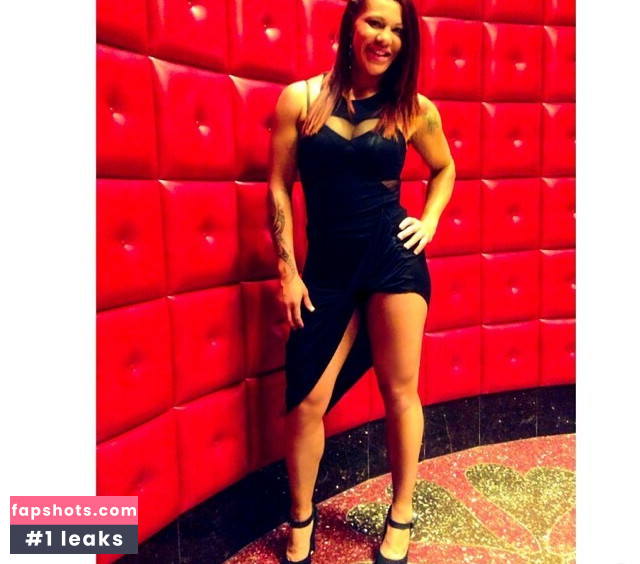 Cris Cyborg gallery photo #11