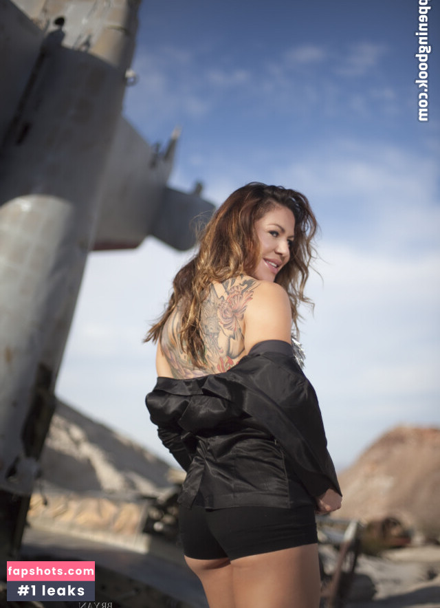 Cris Cyborg gallery photo #26