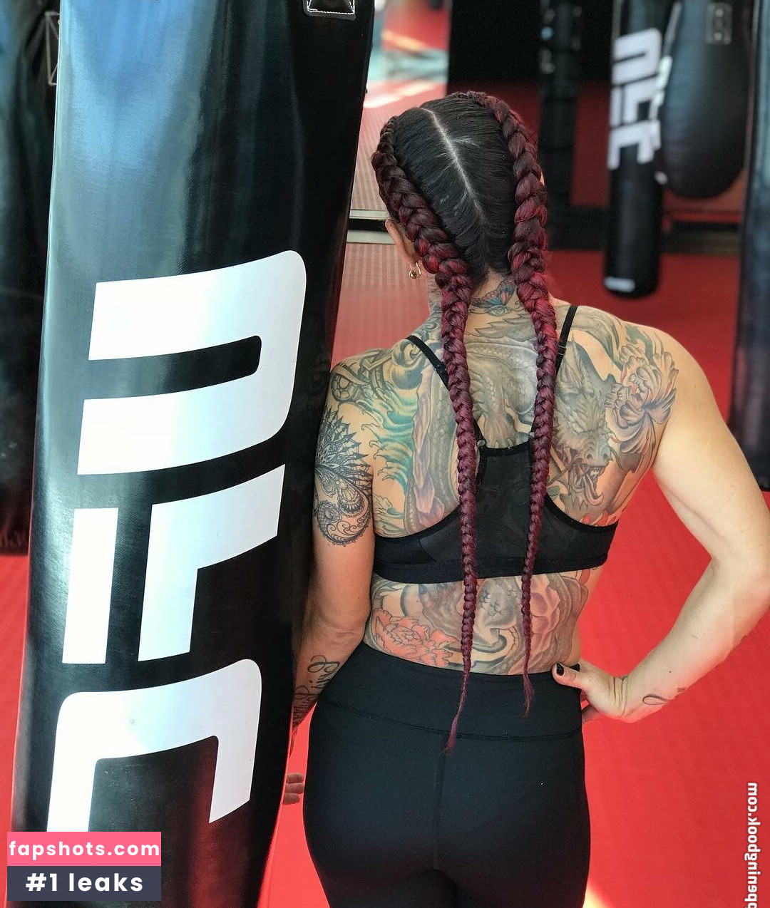 Cris Cyborg gallery photo #6