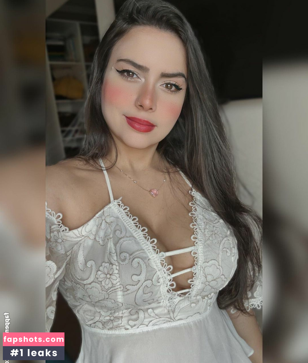 Cris Nikolaus nude babe gallery