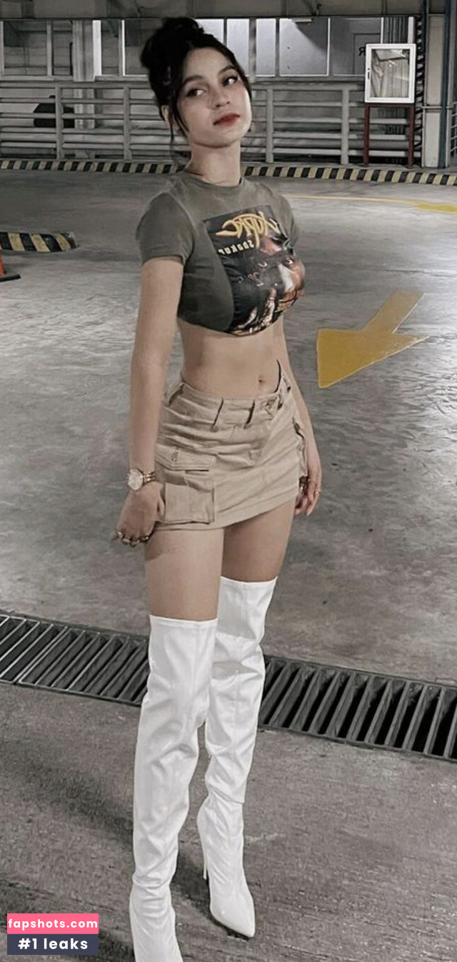 Criselda Alvarez gallery photo #32