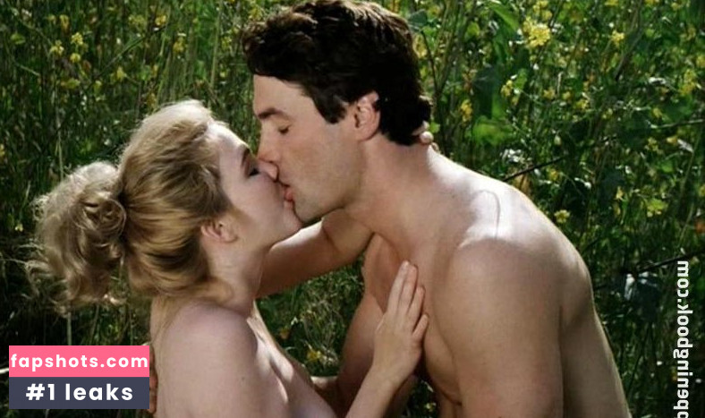 Cristi Harris gallery photo #38