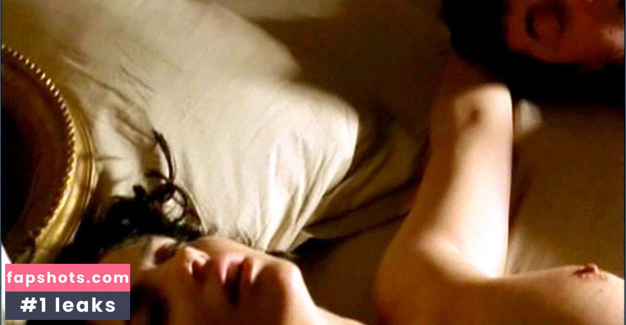 Cristiana Réali gallery photo #13