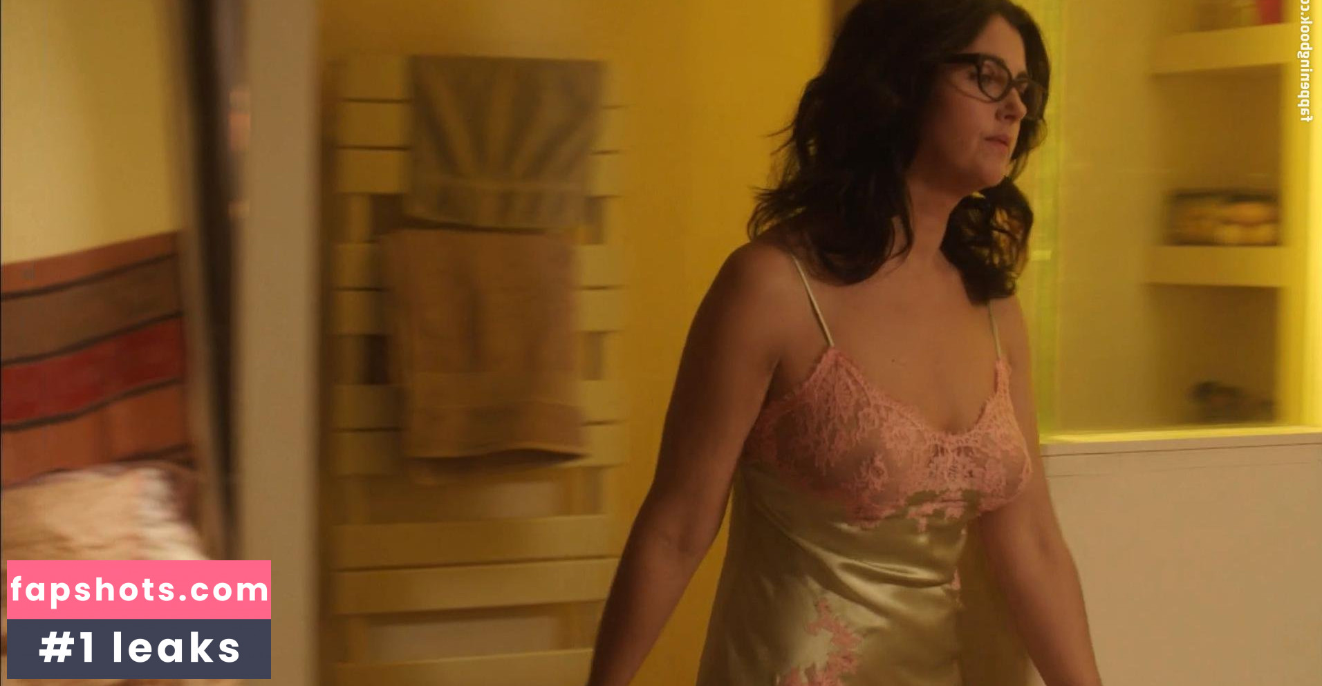 Cristiana Réali gallery photo #4