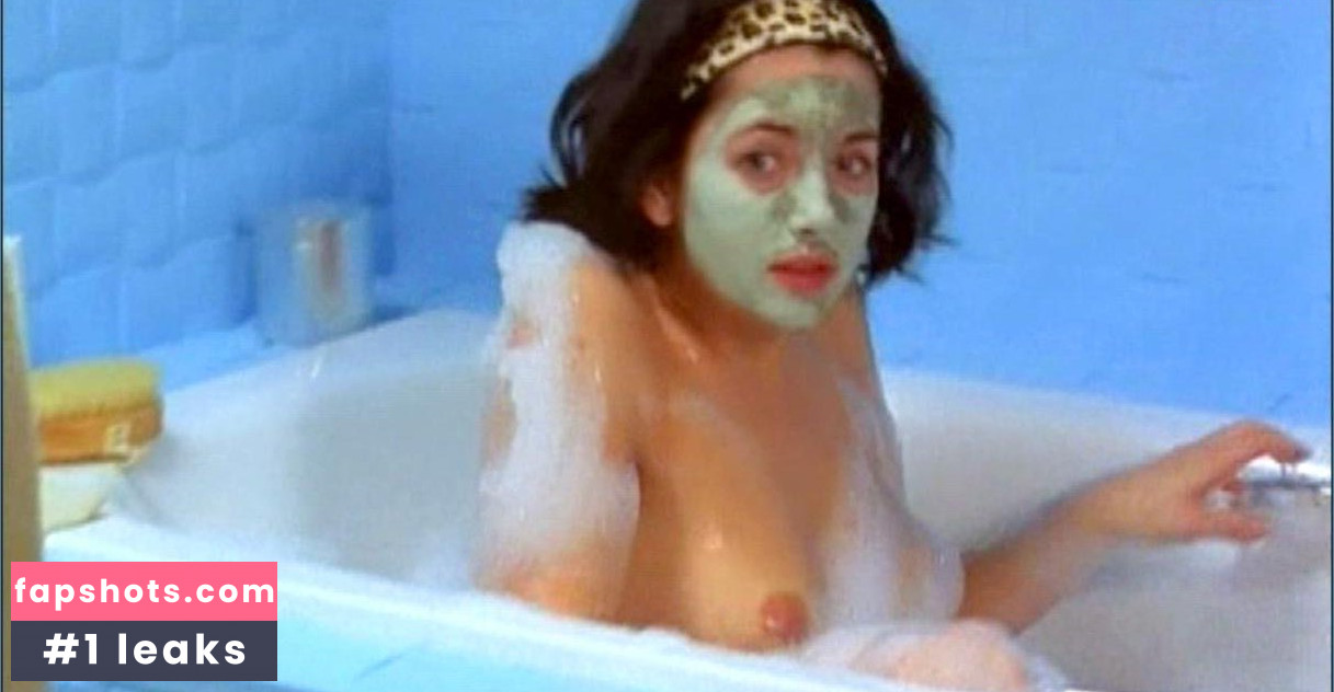 Cristiana Réali gallery photo #10