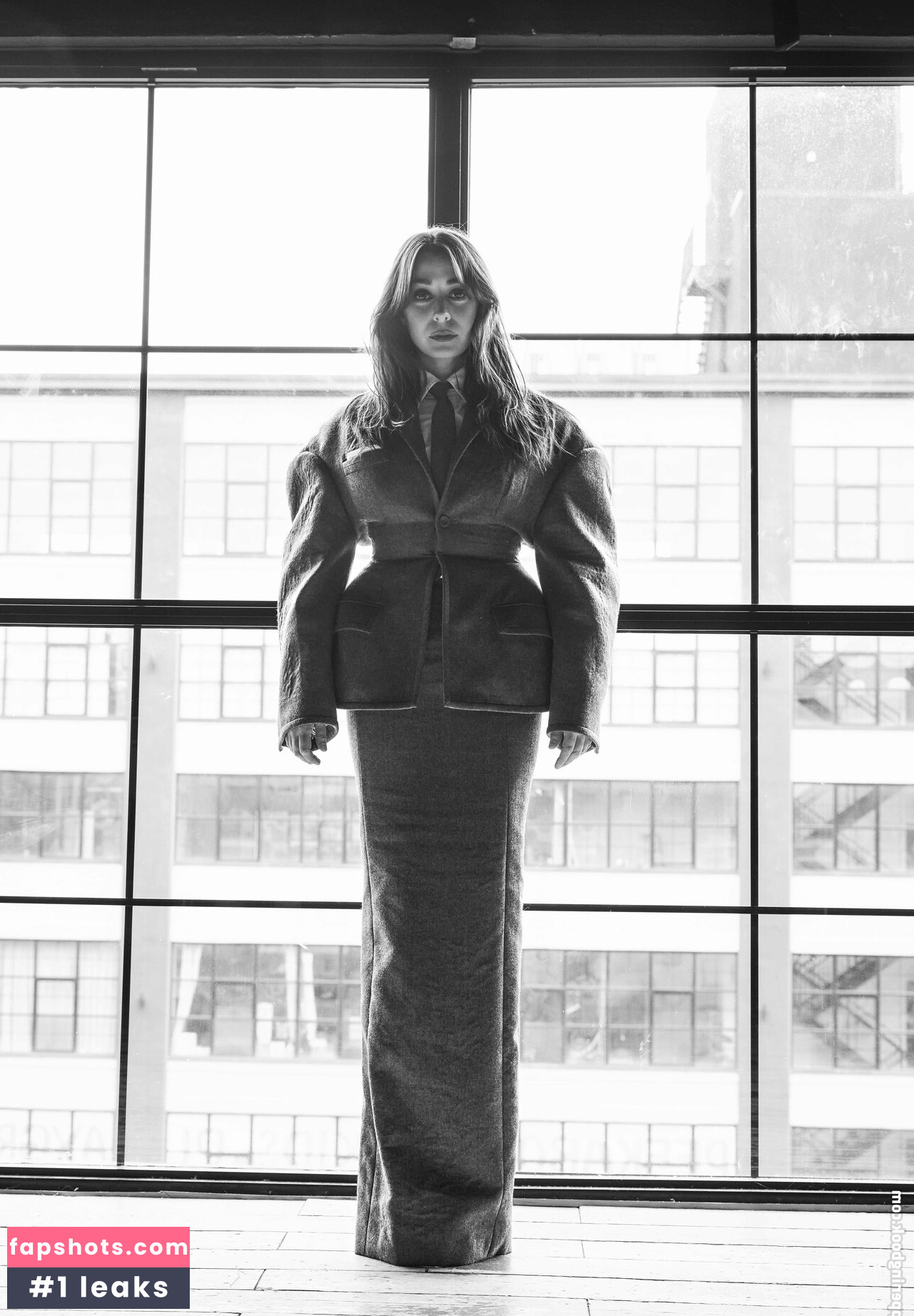 Cristin Milioti gallery photo #14