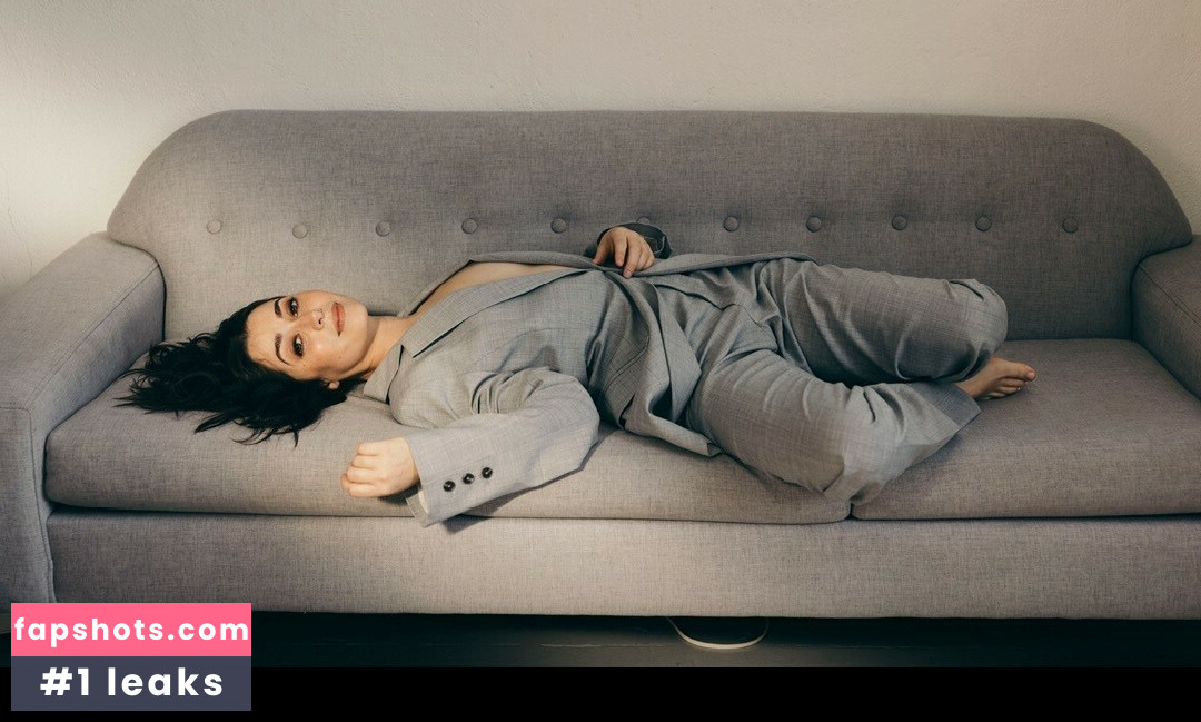 Cristin Milioti gallery photo #42