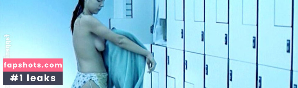 Cristina Brondo gallery photo #20