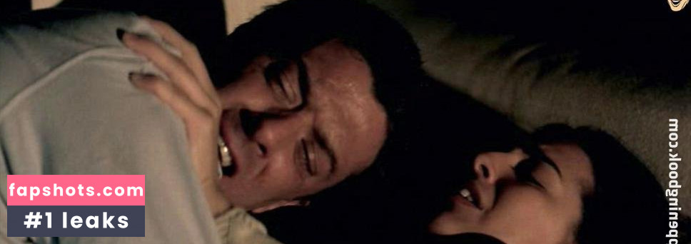 Cristina Brondo gallery photo #31