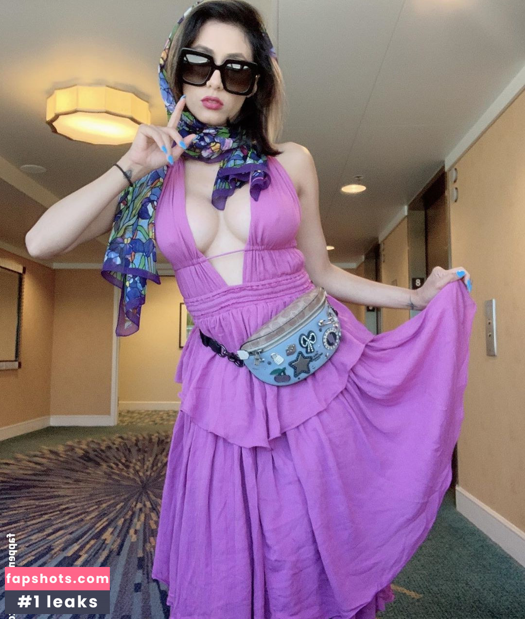 Cristina Vee Valenzuela gallery photo #27