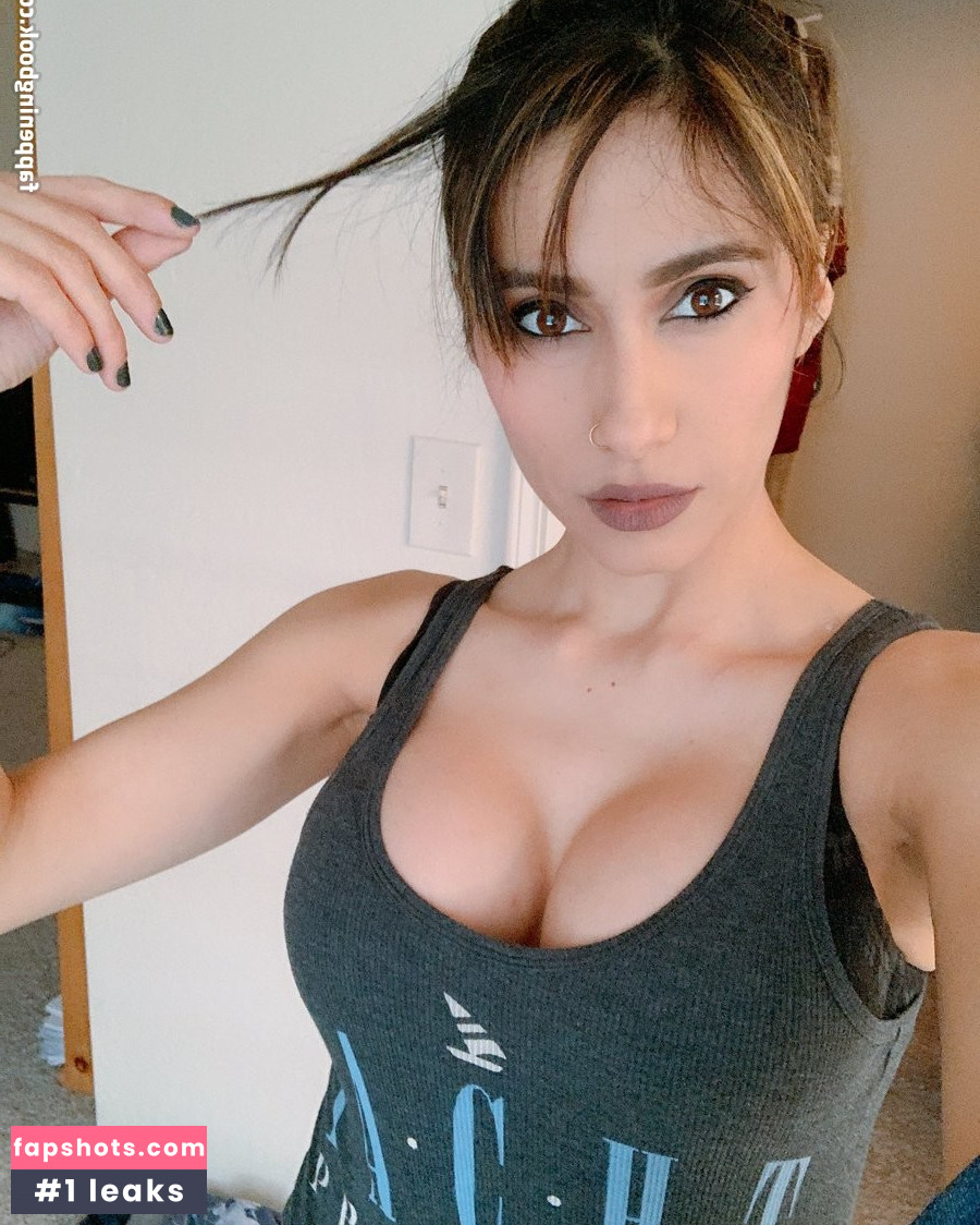 Cristina Vee Valenzuela nude babe gallery