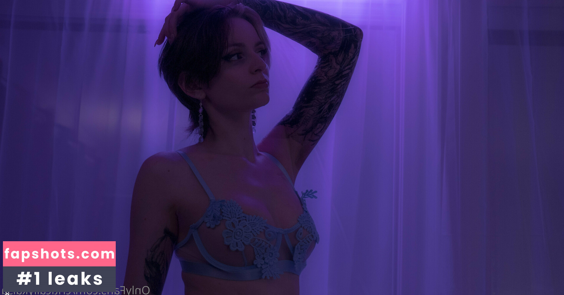 criticallykaisa gallery photo #9