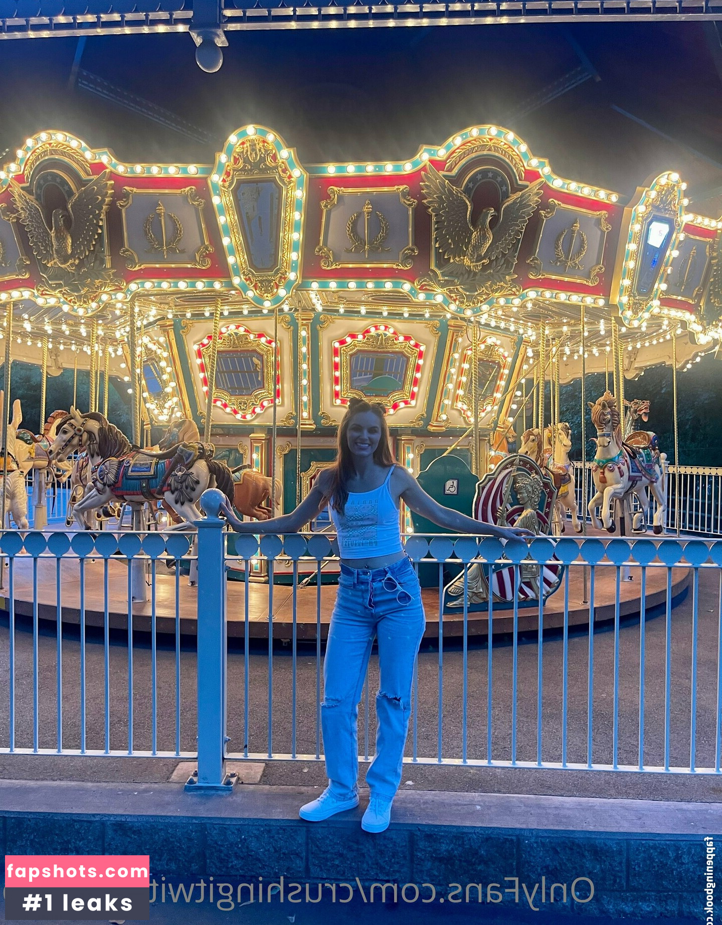 crushingitwithmandib gallery photo #3