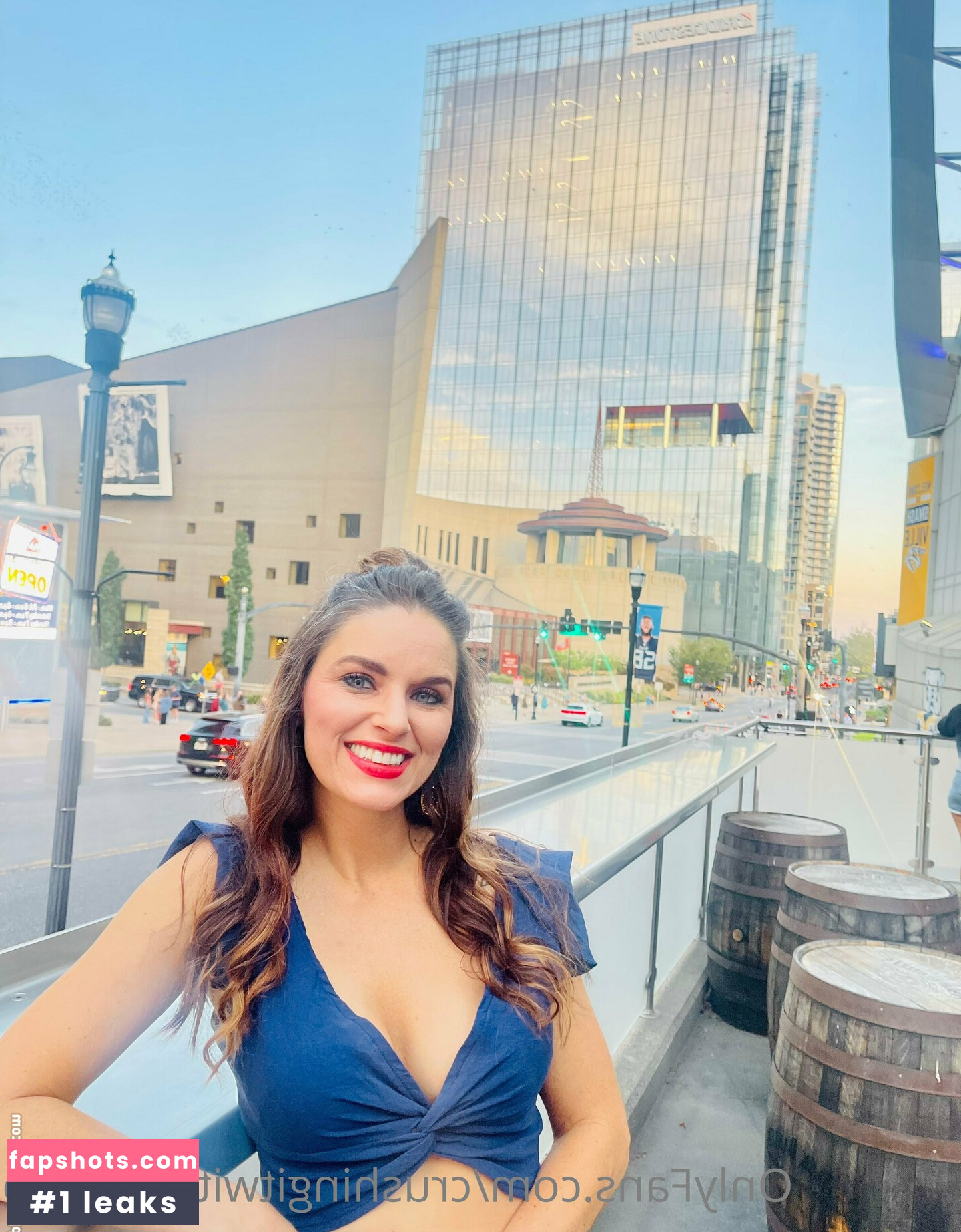 crushingitwithmandib gallery photo #4