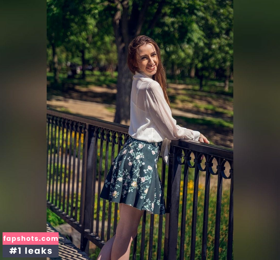 CrystAAHHL gallery photo #21