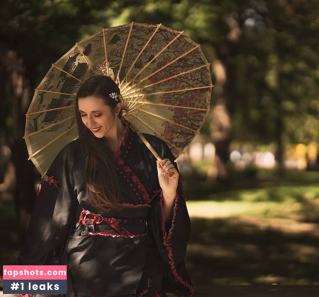 CrystAAHHL gallery photo #30