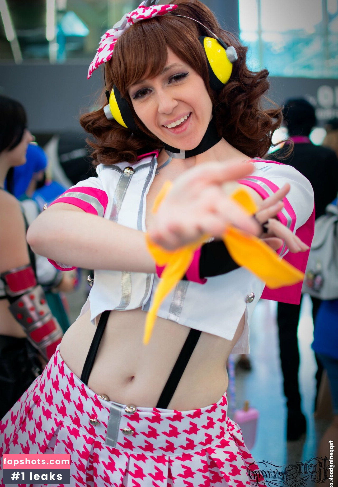 CrystAAHHL gallery photo #5