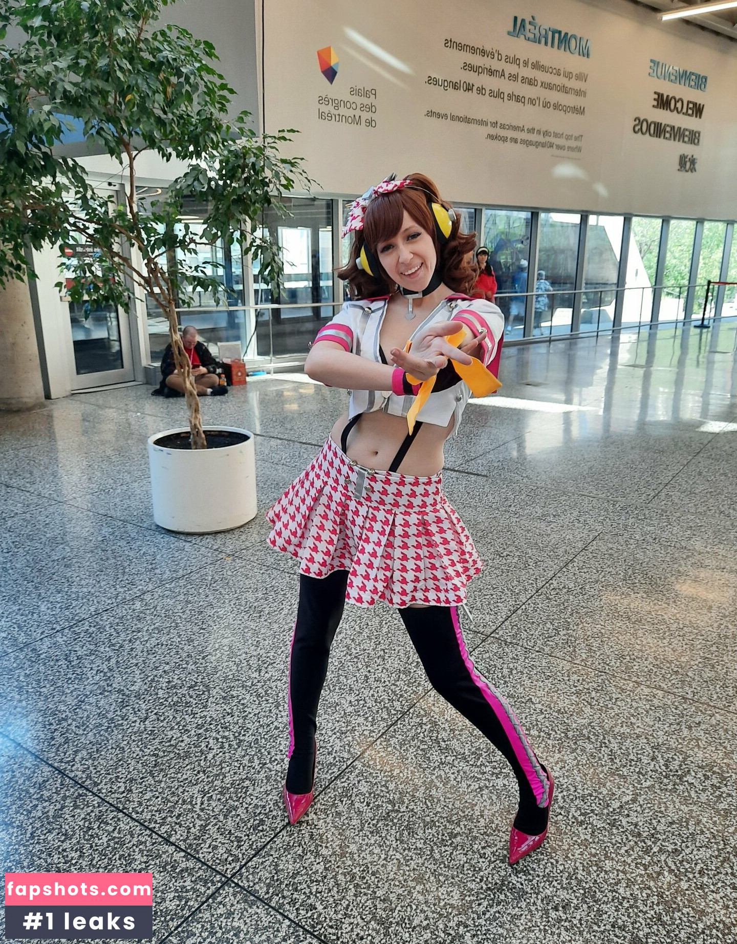 CrystAAHHL gallery photo #10