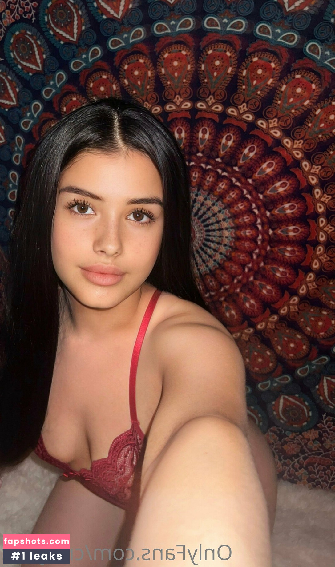 Crystal Hernandez nude babe gallery