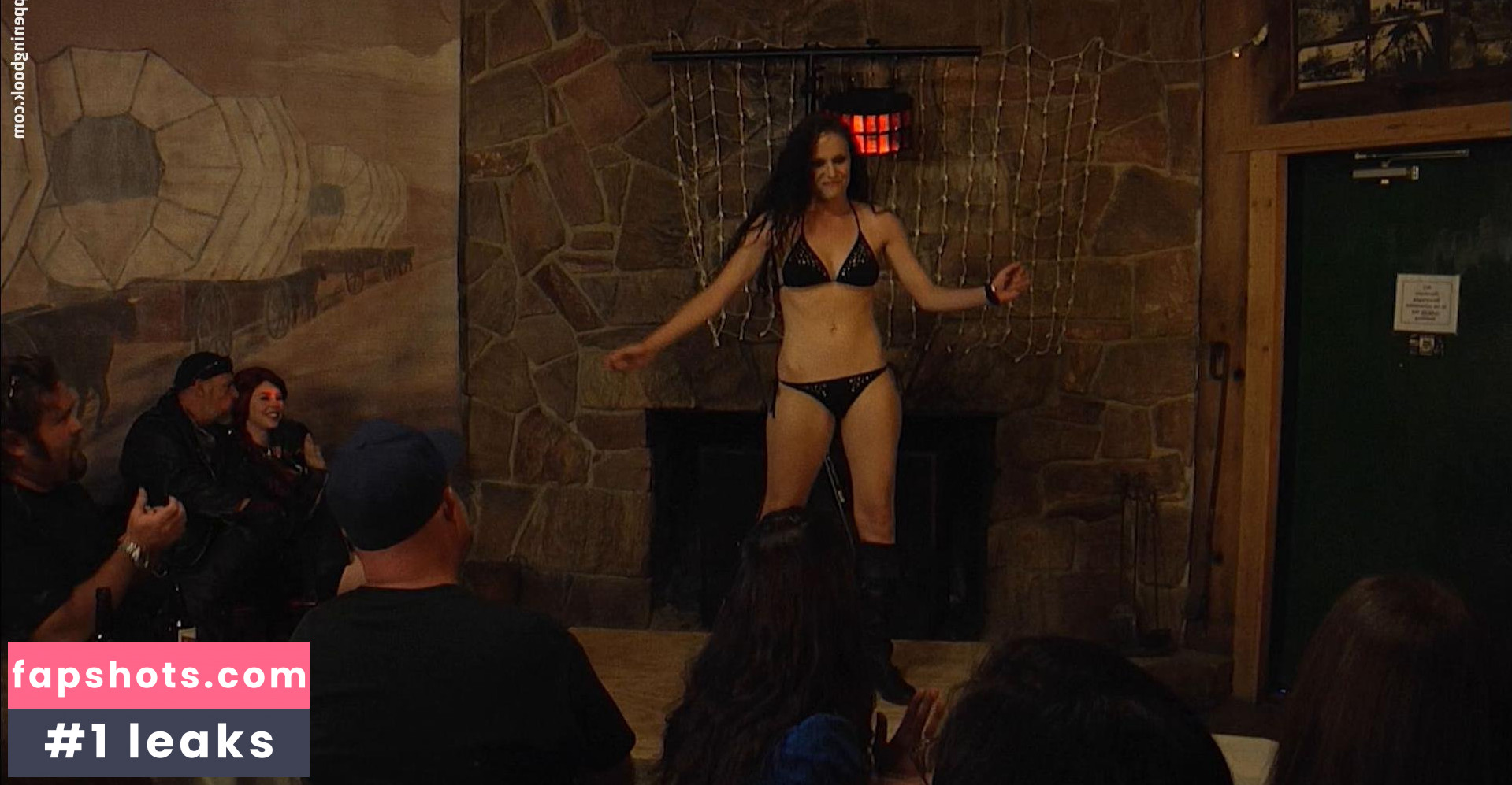 Crystal Lachawicz gallery photo #4