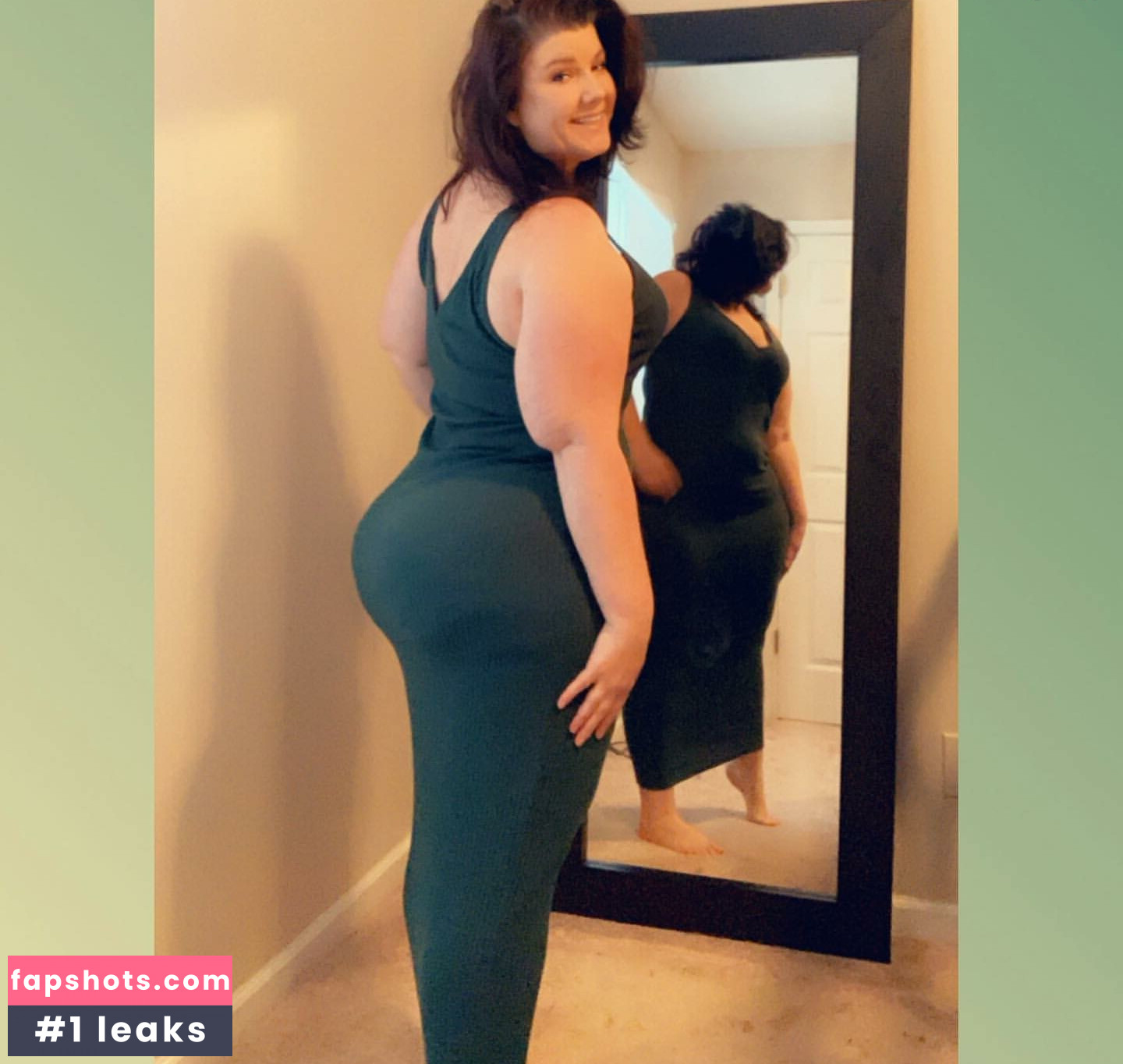 Crystal McBootay gallery photo #13